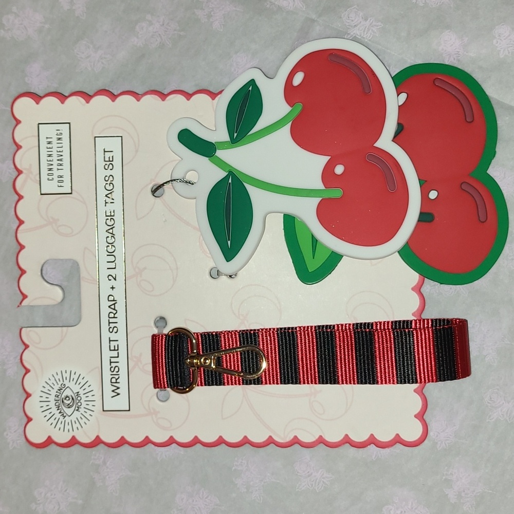 New Wristlet strap and 2 luggage tags